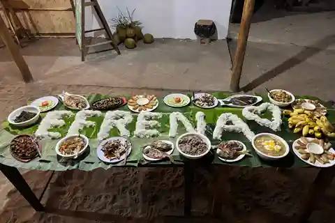 El Nido, Sibaltan: Family Dinner, Bonfire and Karaoke