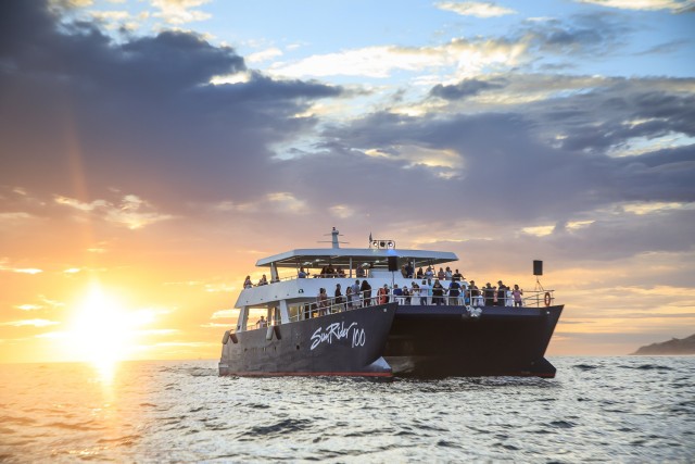 Visit Cabo San Lucas Sunset Dinner Cruise in Los Cabos