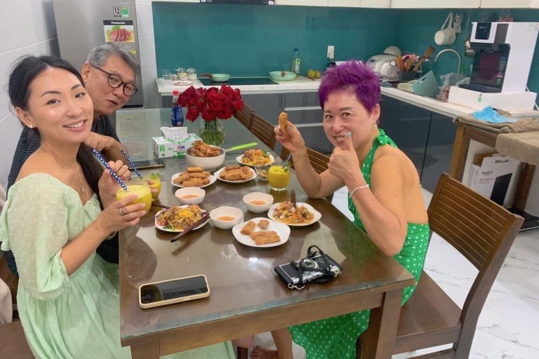 Da Nang : Cours de cuisine pour le déjeuner/dîner avec une fille locale
