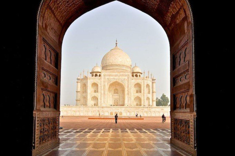 Heldag i Agra: Agra och Taj mahal med guide privat biltur.