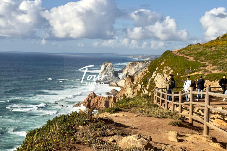 Lisbon: Sintra, Pena, Regaleira, Cabo da Roca & Cascais Private Tour – Personalized Comfort in an Exclusive Settings