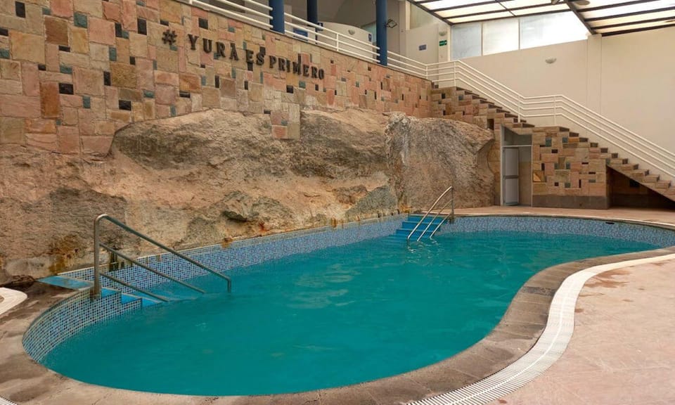 Ausflug zu den Capua Wasserfällen und den Yura Hot Springs. | GetYourGuide