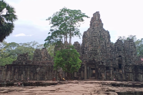Privater Zweitagesausflug: Angkor-Tempel mit schwimmendem Dorf