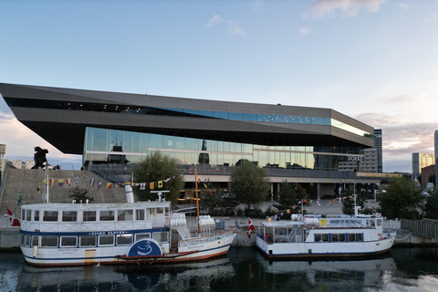 Aarhus Havnerundfart: Aarhus Harbor Cruise with Guide