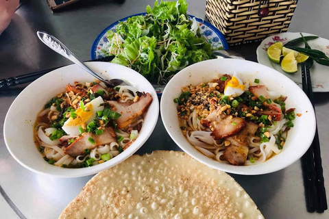 Visite de la ville de Hoi An - tour en bateau et lâcher de lanternes de fleursPartager la visite : Prise en charge à Hoi An