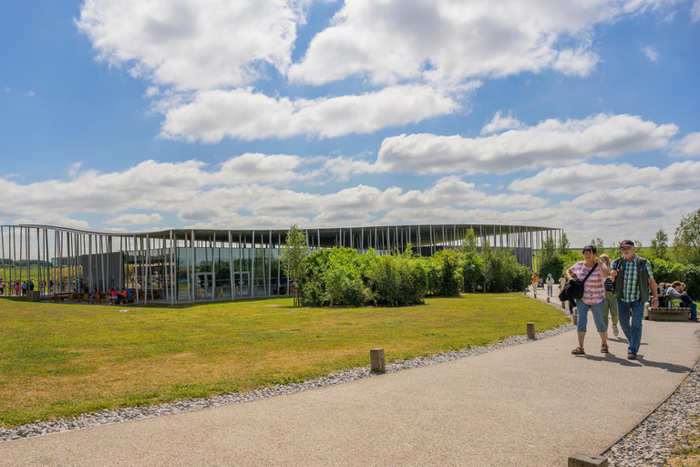 Von London aus: Stonehenge Inner Circle &amp; Windsor Open Top BusStonehenge Besuch &amp; Windsor Open Top Bus Tour