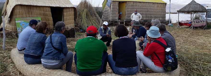 Lac Titicaca Pérou : Visite guidée des îles Uros et Amantani avec déjeuner