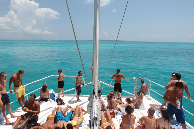 Isla mujeres 7 heures de catamaran avec plongée en apnée