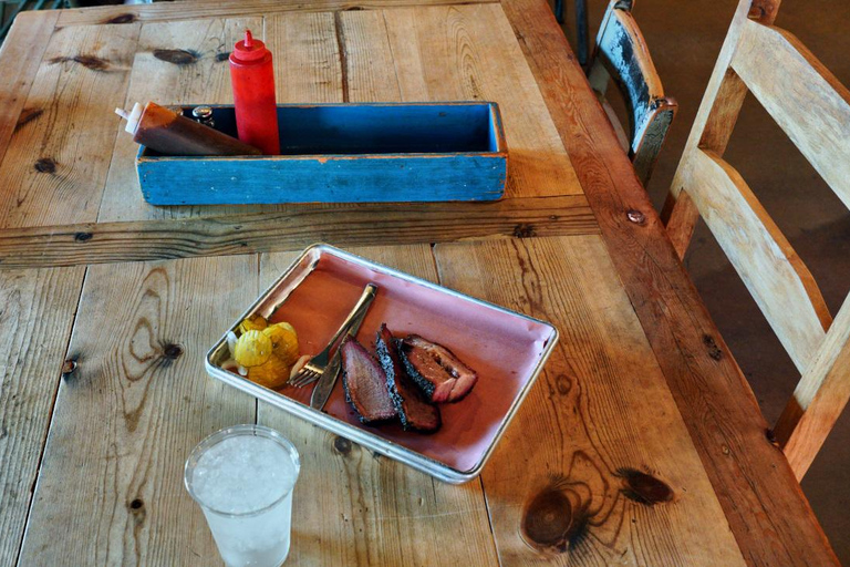 Dallas: 2 or 4-Hour Food & History Tour by Golf Cart Dallas: 4-Hour Food and History Tour by Golf Cart