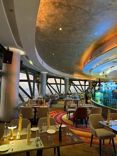 Kuala Lumpur: cena con vistas panorámicas de 360º en la Torre KL + traslado