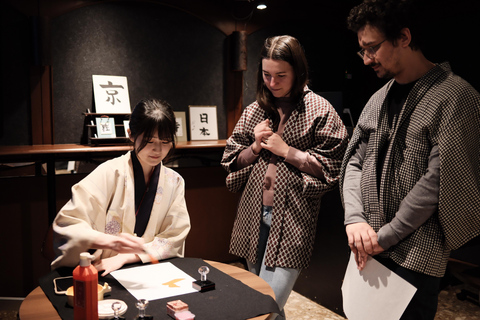 Kyoto : Japanese Calligraphy Workshop with a calligrapher
