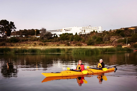 Kajakfahrt am Morgen auf dem TiticacaseeKajakfahren am Morgen auf dem Titicacasee