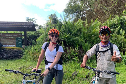 Isabela Island: Campo Duro, Sucre Caves & Viewpoint Tour