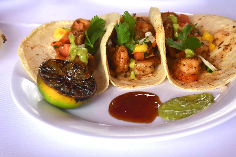 Mahahual: Chacchoben Mayan Ruins and Seven Color Lagoon Trip