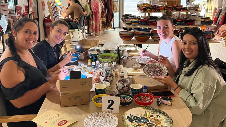 Clases de Paint & Sip en Fortitude Valley GetYourGuide