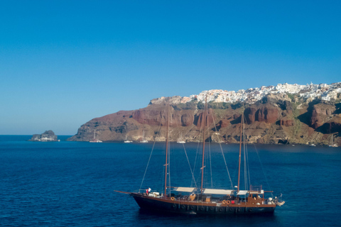 Santorini: Volcano, Hot Springs and Thirasia Cruise