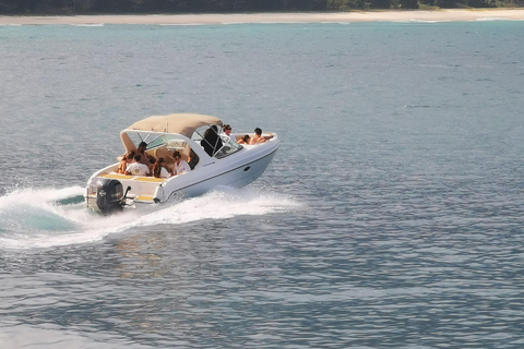 Ilha Grande: 360° Circumnavigation Speed Boat Tour - 8h