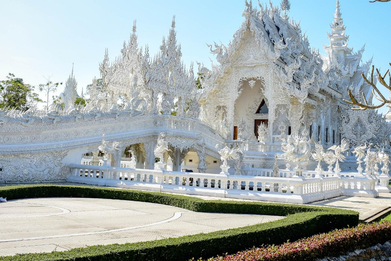 Chiang Mai to Chiang Rai Famous Temples Journey with Buffet Chiang Rai White,Blue,Black Temple+Buffet and Hotel Pick Up
