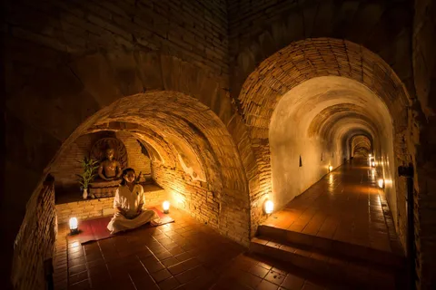 Chiang Mai:Wat Phra That Doi Suthep & Wat Umong Evening Tour