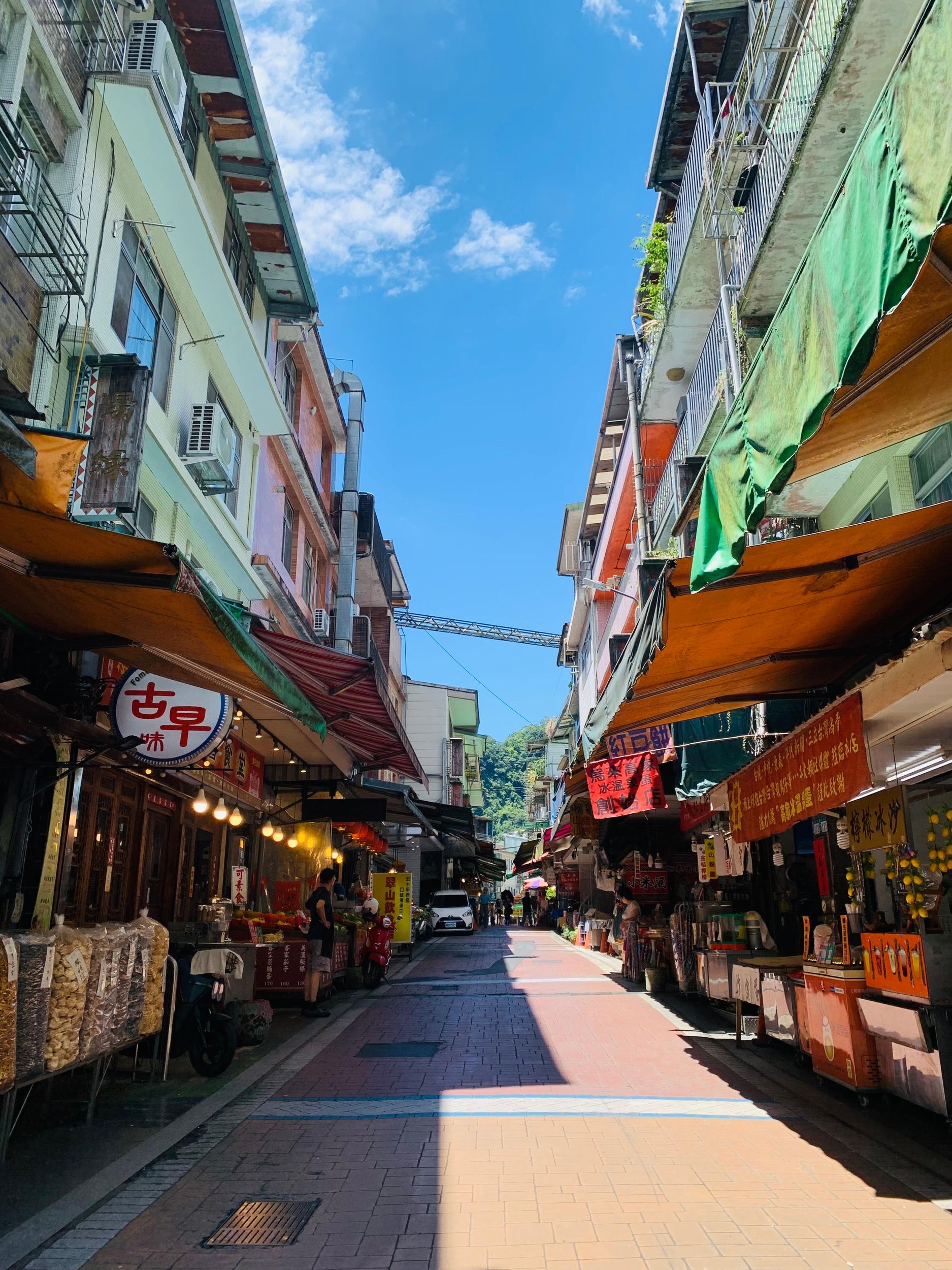 Taipeh: 8 Stunden private Tour in Wulai mit Benz Vito
