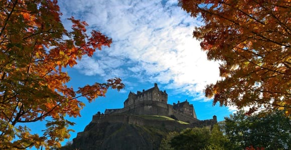 Edinburgh: Privater Rundgang auf Französisch mit Clémentine