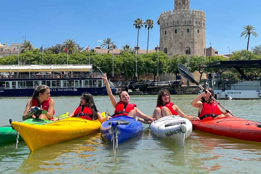Kajaktour oder Verleih + Premium-Ausrüstung + Kurze Einführung + Hilfe. Foto: GetYourGuide