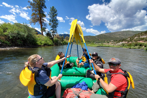 Vail CO: Rafting em águas brancas no Rio Colorado para toda a famíliaBond, CO: Rafting em águas brancas no Rio Colorado para toda a família