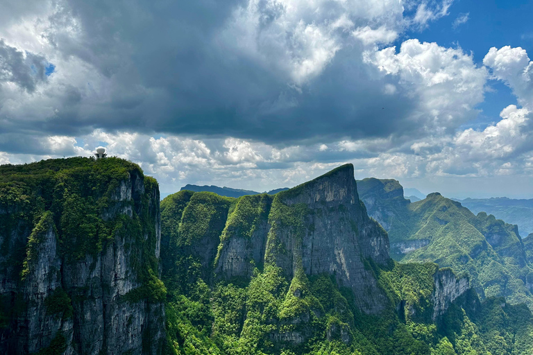 Zhangjiajie: Tianmen Mountain Group Tour with Cable Car Ride Big Group Tour (40 people)