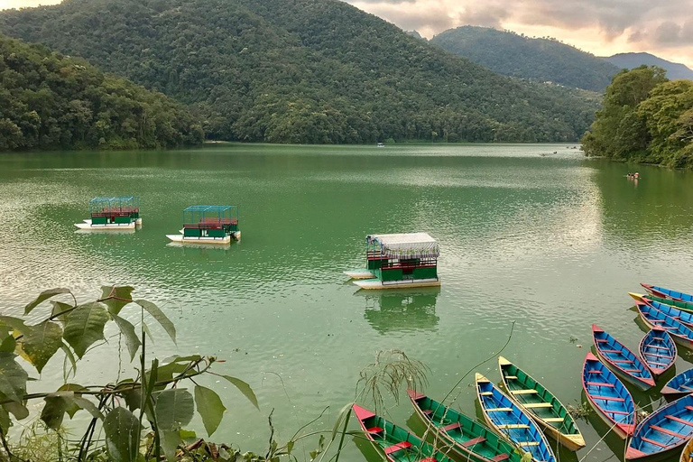 Descubre Pokhara: Excursión de 3 días desde Katmandú con lo más destacado