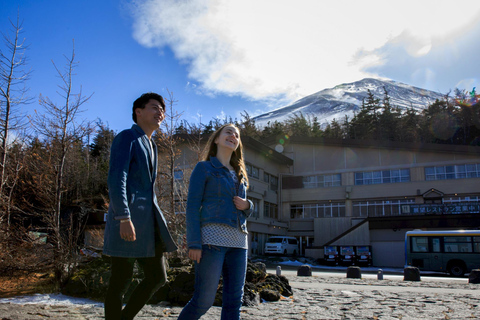 Da Tokyo: Tour in autobus della quinta stazione del Monte Fuji e del lago KawaguchiPosti a sedere dell&#039;ultimo minuto (senza pranzo e senza biglietti)