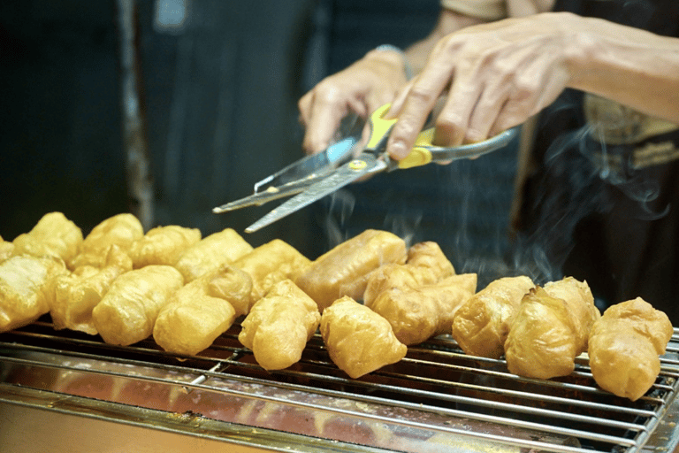Bangkok: Michelin Street Food Tour by Tuk-Tuk with Pickup