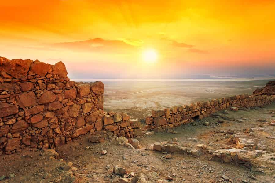 Ab Jerusalem: Sonnenaufgang in Masada, En Gedi und Totes Meer – Tagestour. Foto: GetYourGuide