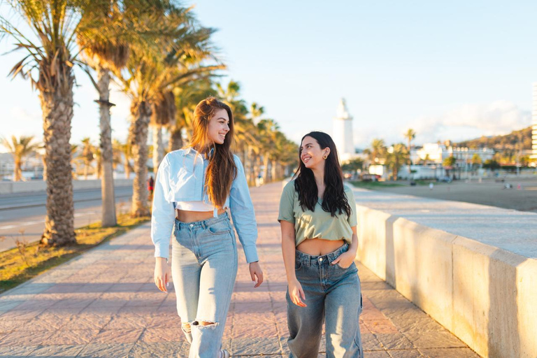 Málaga: Harbour & Waterfront Private Photoshoot Super Premium: 75 photos | 90 mins