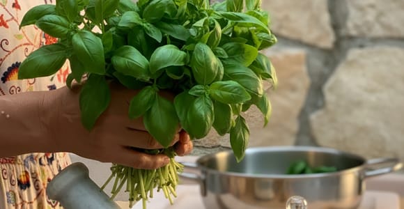 La Spezia: Make traditional Ligurian pesto with Mamma Ori