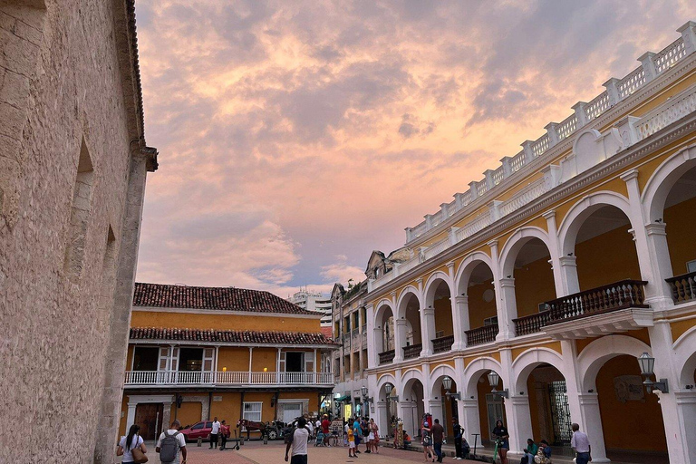 Cartagena: Walking Tour - 6 Language Options