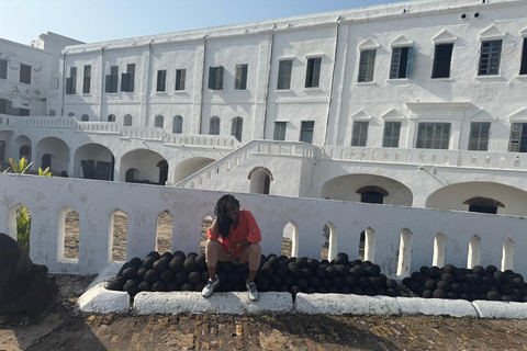 Accra: Cape Coast & Elmina Castles & Assin Manso Guided Tour