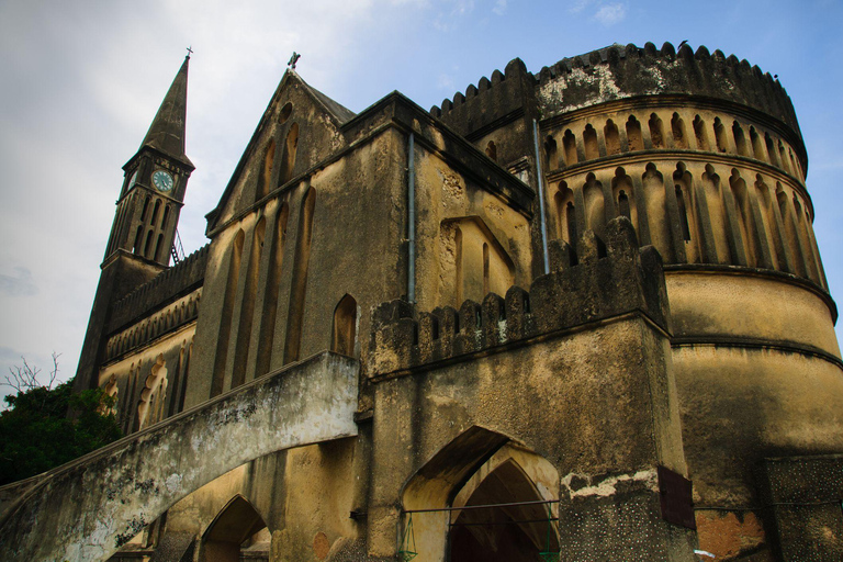 Lezione di cucina con pranzo, tour di Stone Town, equitazione