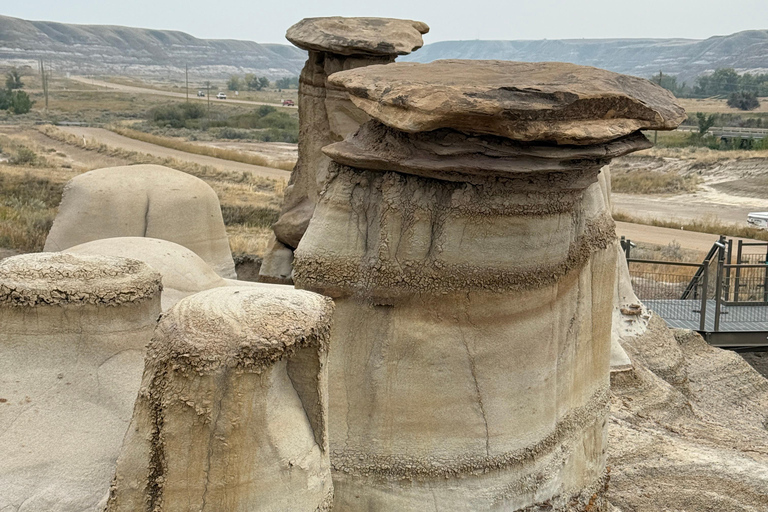 Calgary: Drumheller Day Trip with Royal Tyrrell Museum Entry