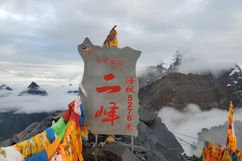 Chengdu: 6-Day Mt. Siguniang Dafeng Erfeng Climbing Tour