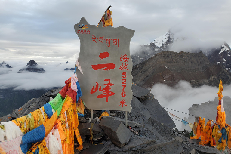 Chengdu: 6-Day Mt. Siguniang Dafeng Erfeng Climbing Tour