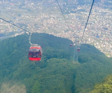 Kathmandu: Monkey Temple and Chandragiri Cable Car Ride Tour