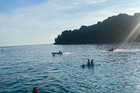 Phuket Luxury Small Group Yacht Tour & Water Toys & Racha