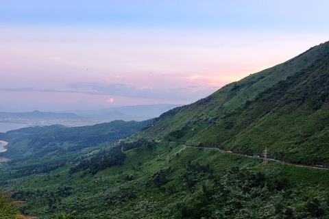 Hue stad - Hoi An/Da Nang via Marble Moutains met privé autoPrivé enkele reis van Hoi An / DaNang naar Hue