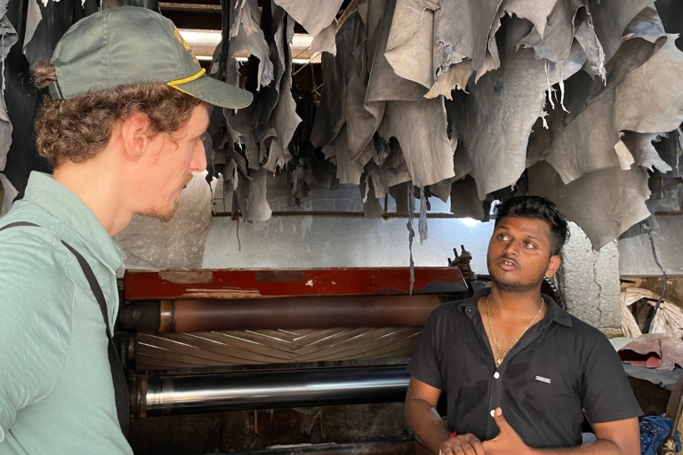 Slum-Tour: Einblicke in die pulsierende Gemeinschaft von DharaviOhne Abholung und Rückgabe