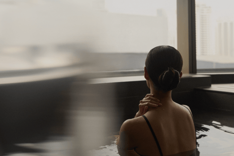 Bangkok: PAÑPURI WELLNESS Gaysorn Tower Onsen Ticket & Spa Deep Flow Thai Massage