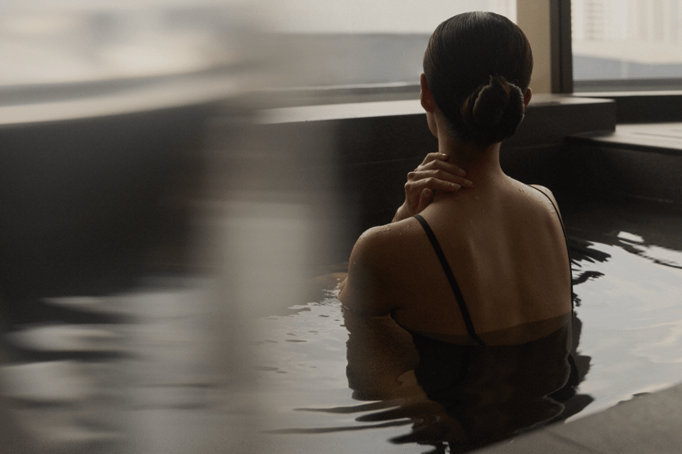 Bangkok: PAÑPURI WELLNESS Gaysorn Tower Onsen Ticket & Spa Deep Flow Thai Massage
