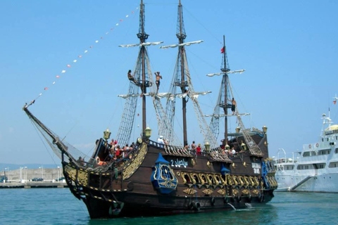 Hammamet: Immersive pirate boat adventure with a swim and show