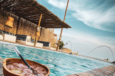 Accra: Sunsets, Famous Beaches & Bars Tour with a Free Drink