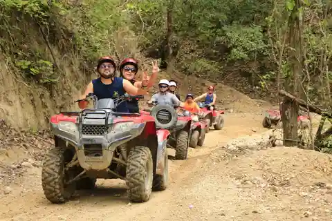 Puerto Vallarta : La rivière de la canopée en quad/RZR pour les clients de la croisière