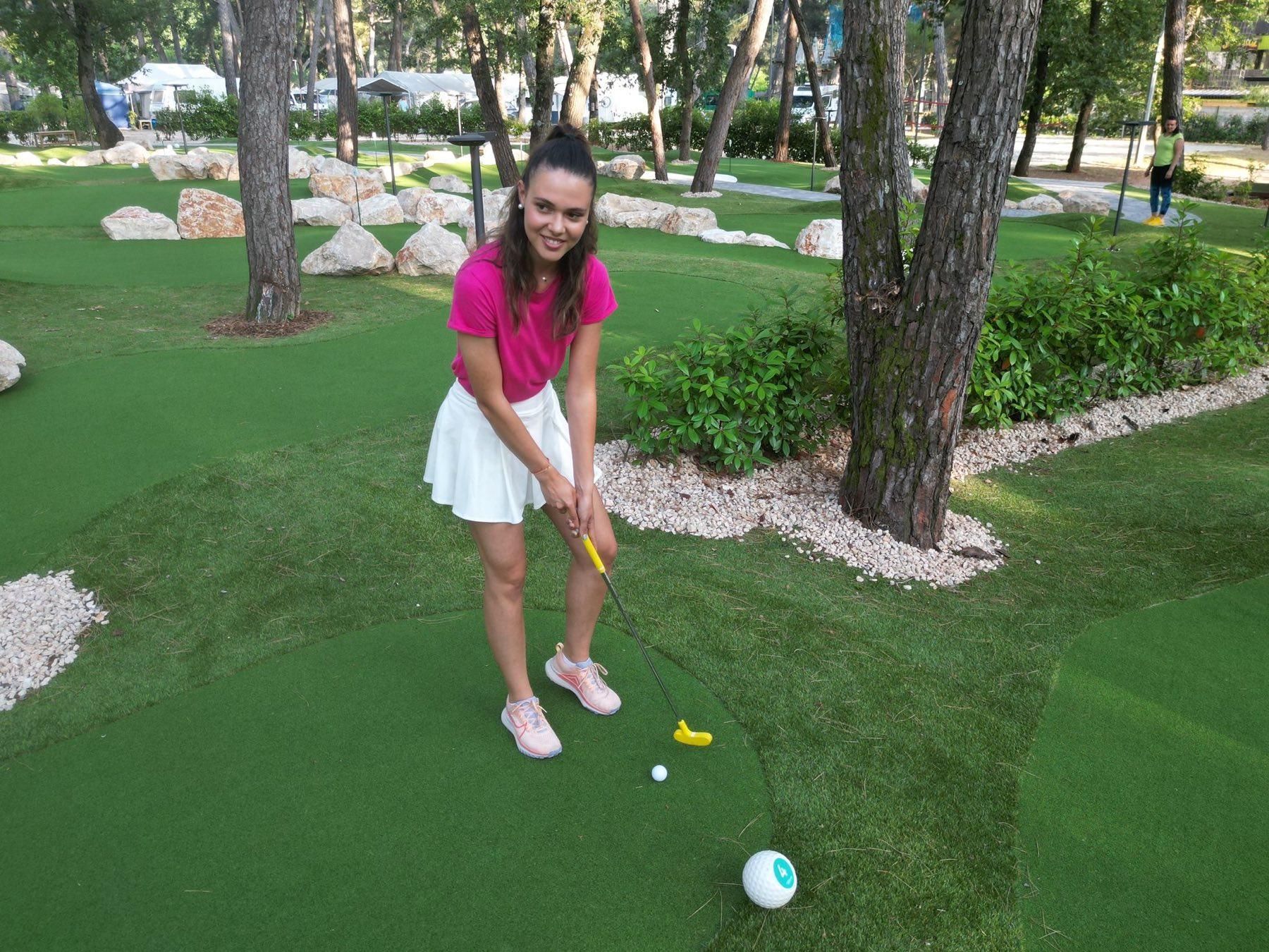 Jangalooz Adventure Park: Minigolf